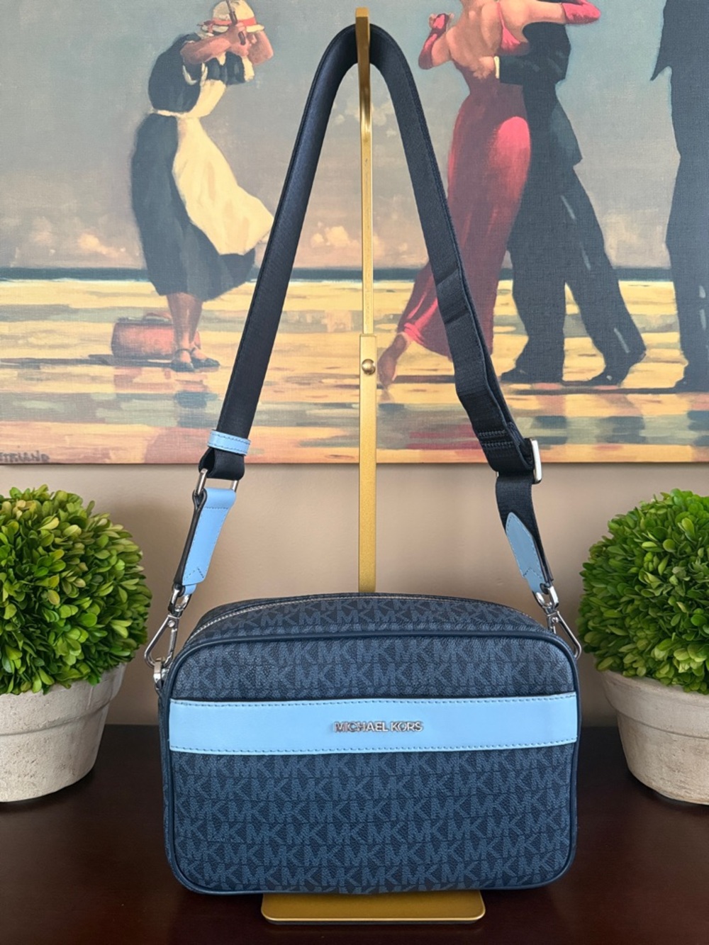 MICHAEL KORS 💙🩵Kenly🩵💙 BLUE LOGO CROSSBODY BAG 🌟EUC🌟